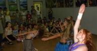 Pokaz tańca brzucha w wykonaniu Zespołu Tanecznego „Flesz” z Gminnego Ośrodka Kultury w Lubomi